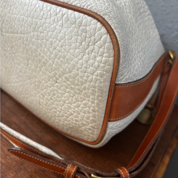 Vintage Dooney & Bourke Pebble Leather Bone Bucket Bag - Picture 12 of 15